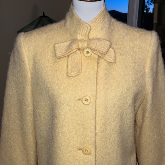 Vintage Yellow Manchester Coat - Picture 9 of 11